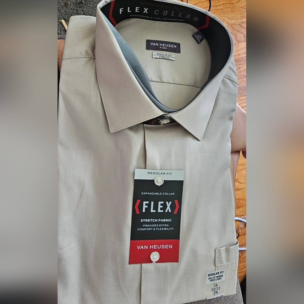 VAN HEUSEN New Flex Collar Regular Fit Size 18 32/33 2XL